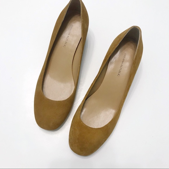 Cognac Suede Block Heel Flats Banana Republic - Picture 4 of 8